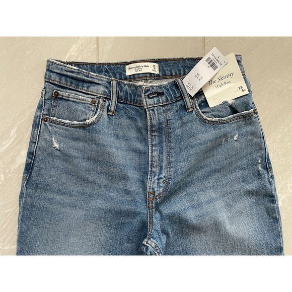 NWT Abercrombie & Fitch Women's The Skinny High Rise Blue Jeans Raw Hem Sz 28/6R - Picture 3 of 11